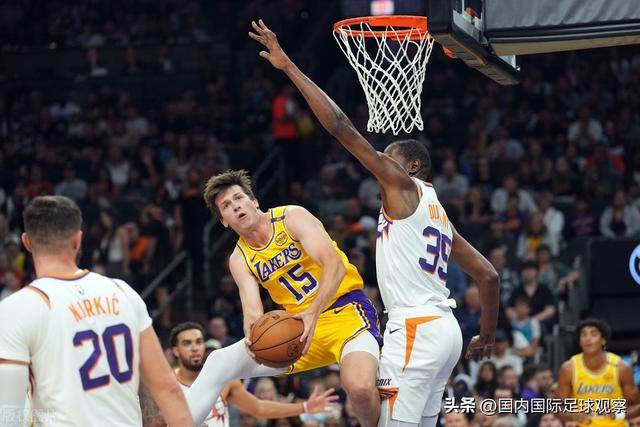 余嘉豪18分王哲林13分10篮板 浙江力克上海